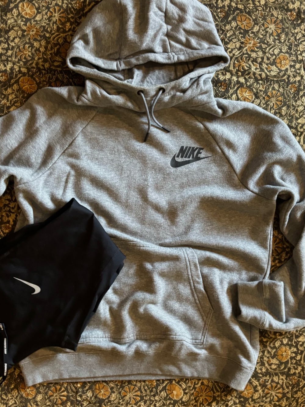 Nike Hoodie and running leggings XS/S